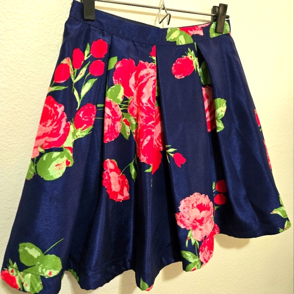 SEQUIN HEARTS Floral Pleated Mini Skirt in Blue Red Pink Juniors Size 5 - Picture 4 of 13